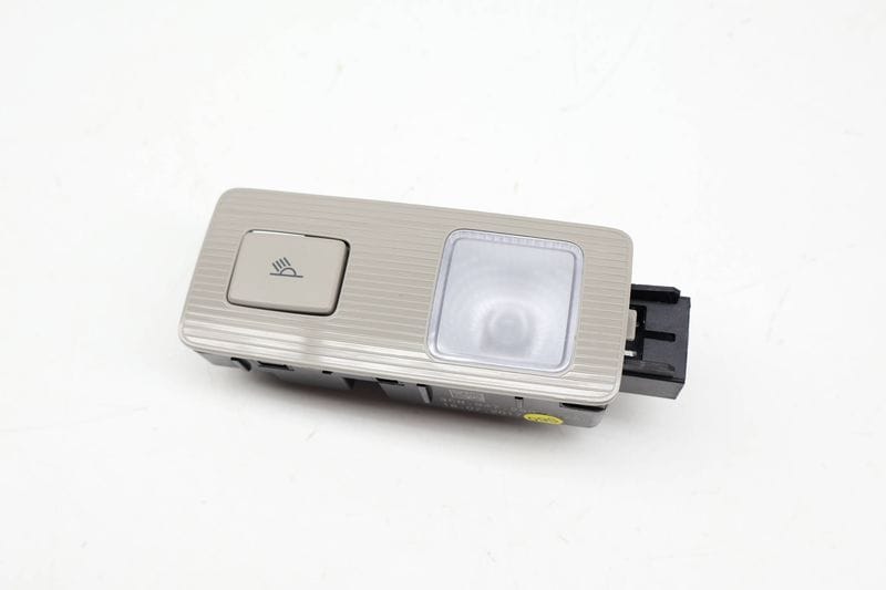 Dome Reading Light 3CN947292A — Used (SKU 716613)