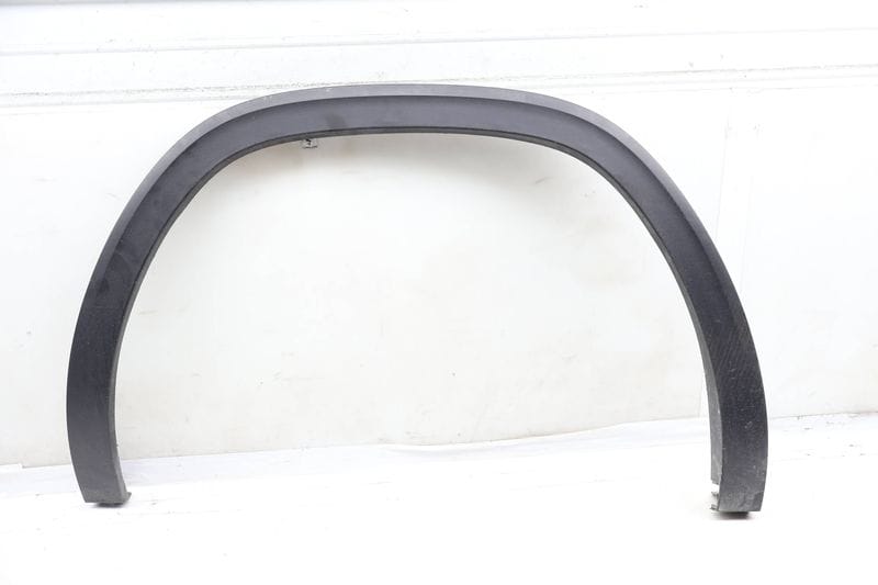 Wheel Fender Flare Trim / Molding 3CN853818 — Used (SKU 663589)