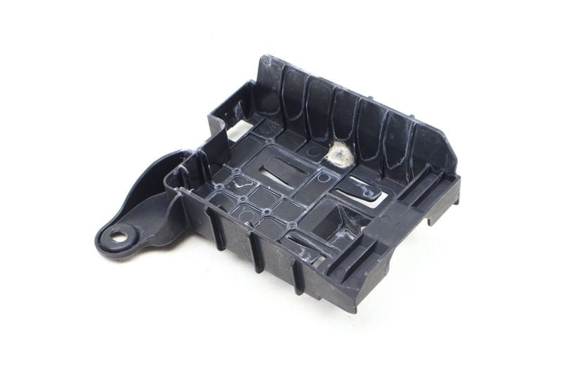 Lane Change Assist Control Module Bracket 3QF907456 — Used (SKU 633751)