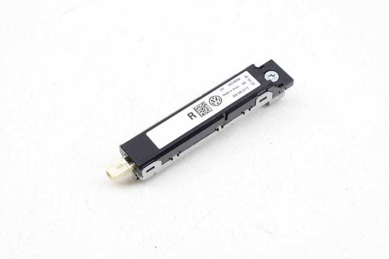 Upper Antenna Booster 3CN035577E — Used (SKU 639459)