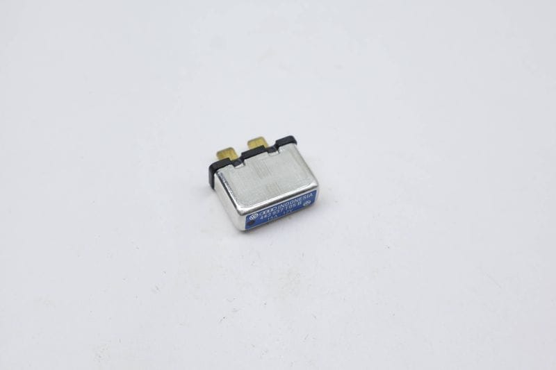 Thermal Fuse / Relay (15 AMP) 443937105B — Used (SKU 716579)