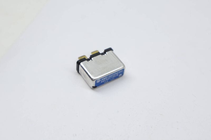 Thermal Fuse / Relay (15 AMP) 443937105B — Used (SKU 716580)