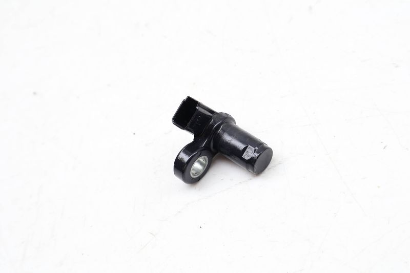 Transmission Speed Sensor / Vss (G182) 0C8927321 — Used (SKU 663657)