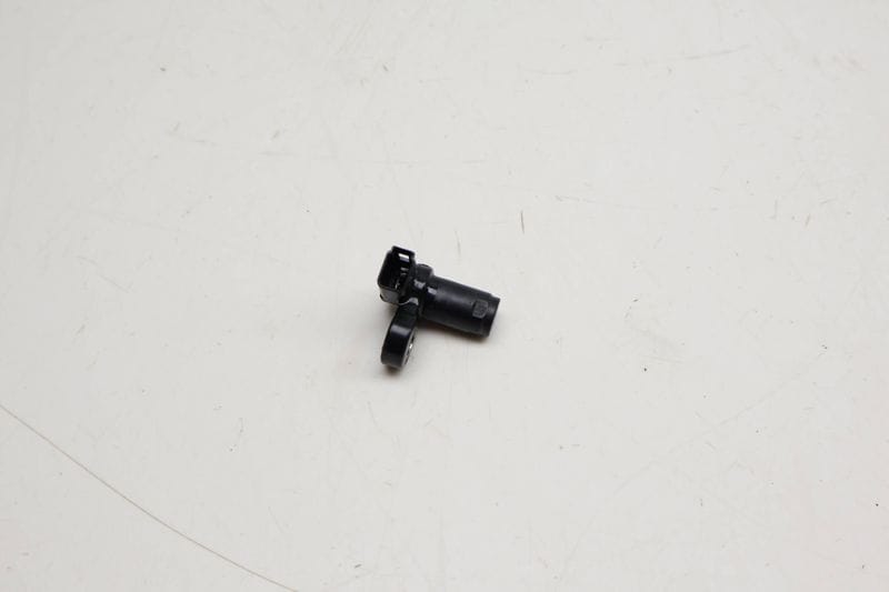Transmission Speed Sensor / Vss (G182) 0C8927321 — Used (SKU 716974)