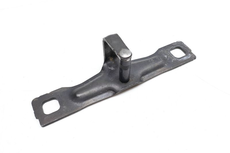 Trunk Latch Striker Plate 8V0827507B — Used (SKU 663402)