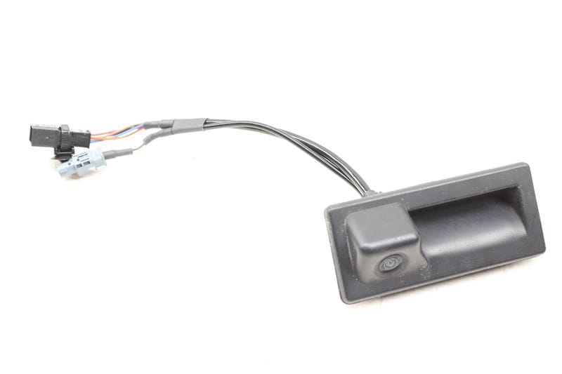 Trunk Release Handle w/ Backup Camera 3CN827566 — Used (SKU 546464)