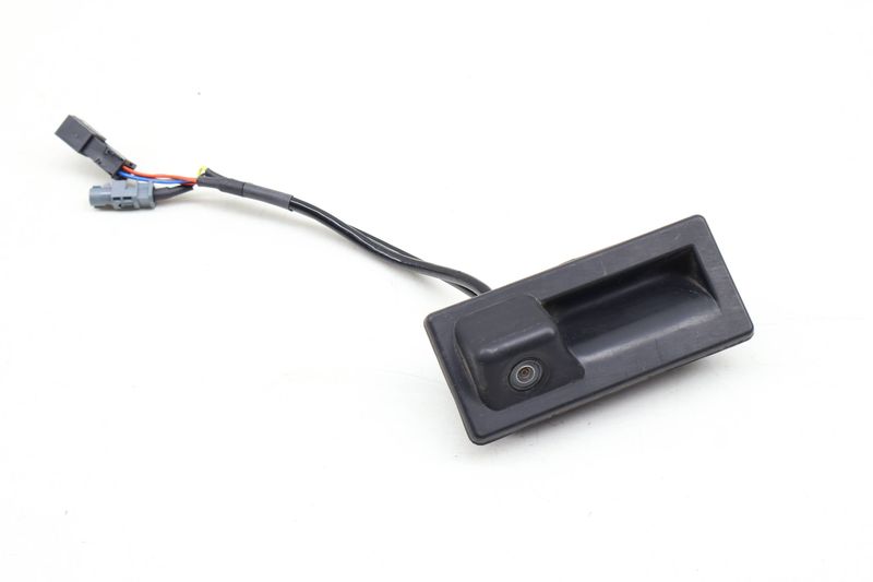 Trunk Release Handle w/ Backup Camera 3CN827566 — Used (SKU 639565)