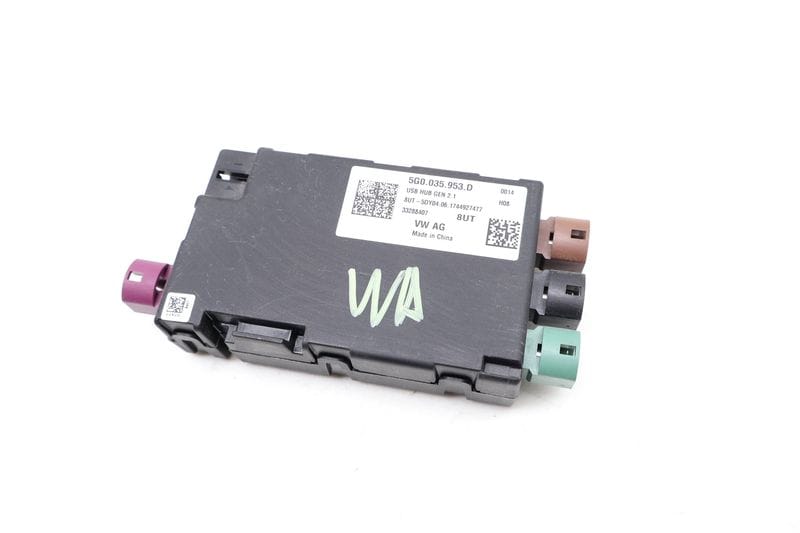 USB Distributor / Voltage Converter 5G0035953D — Used (SKU 663344)