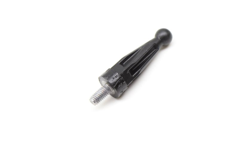Engine Cover Ball Pin WHT005404 — Used (SKU 559915)