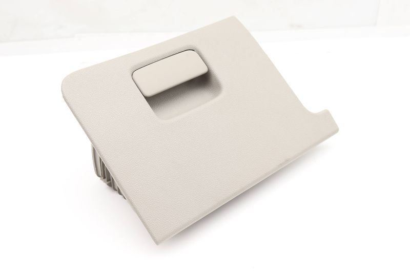 Dash Storage Bin / Tray 5GM857919C — Used (SKU 559339)