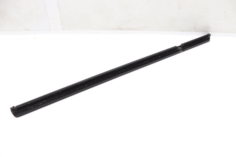 Inner Door / Window Slot Seal 5GM839479C — Used (SKU 559514)