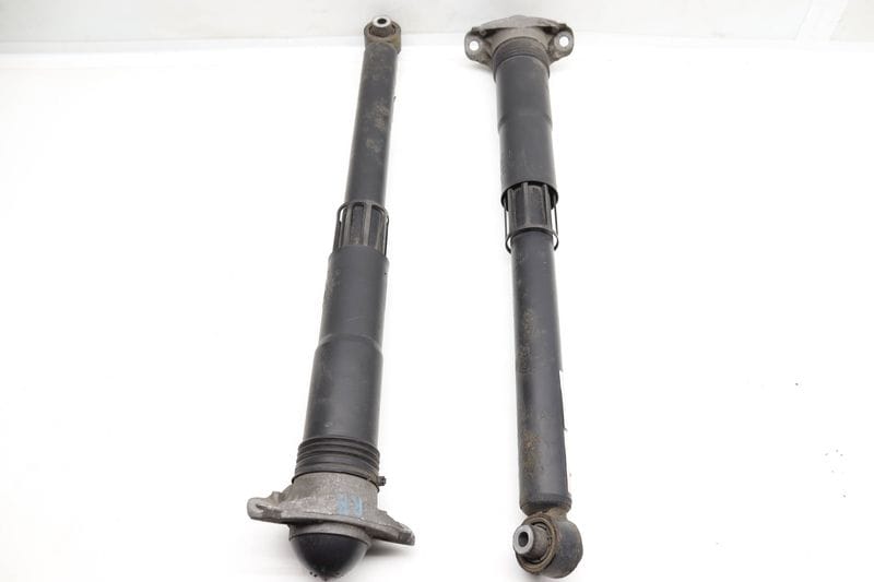 Strut / Shock Absorber Set 5QM512011AJ — Used (SKU 559724)
