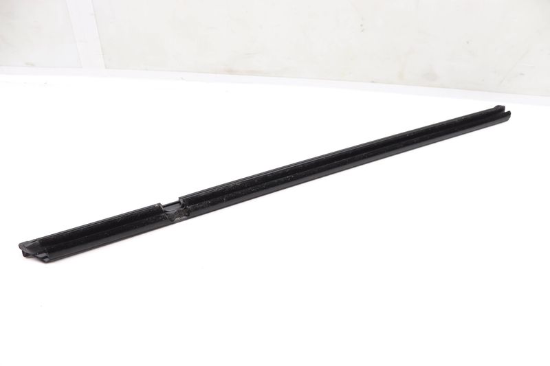 Inner Door / Window Slot Seal 5GM839480C — Used (SKU 559515)