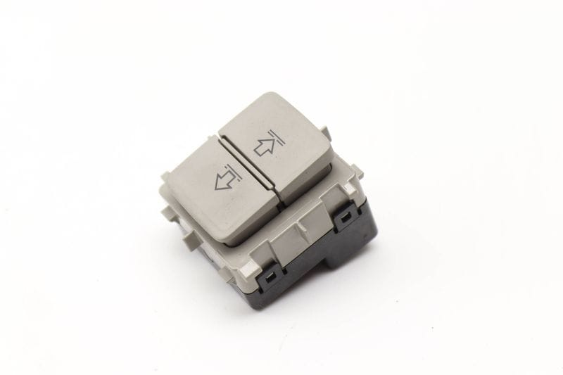 Sunshade / Sun Shade Switch 510959620 — Used (SKU 559364)