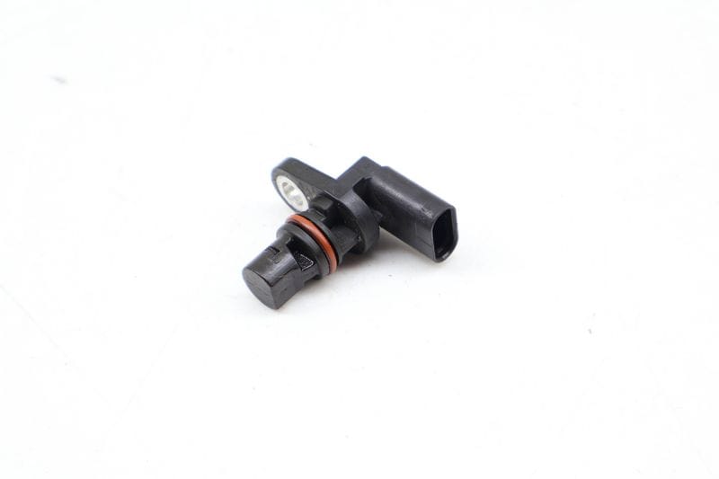 Cam / Camshaft Position Sensor 04C907601B — Used (SKU 678519)