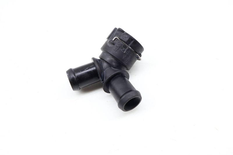 Coolant Flange / Quick Adapter 5Q0122291AB — Used (SKU 678685)