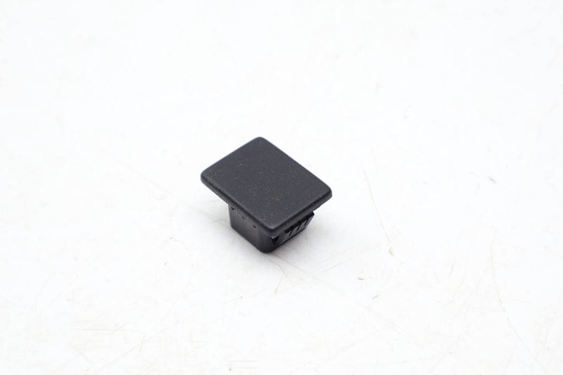 Dummy Trim Cap / Blind Cover 5M0035345 — Used (SKU 678390)