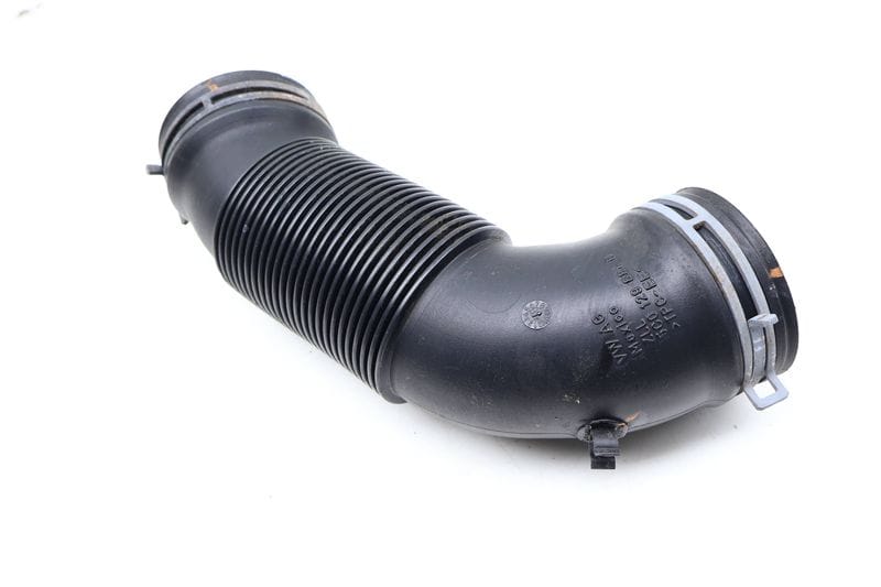 Engine Air Intake Hose / Duct / Tube 5C0129684B — Used (SKU 678657)