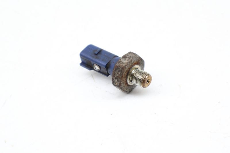 Engine Oil Pressure Switch / Sensor 06K919081 — Used (SKU 678521)
