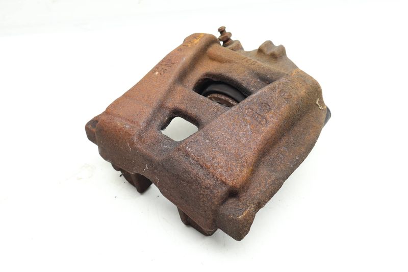 Brake Caliper 561615124A — Used (SKU 678577)