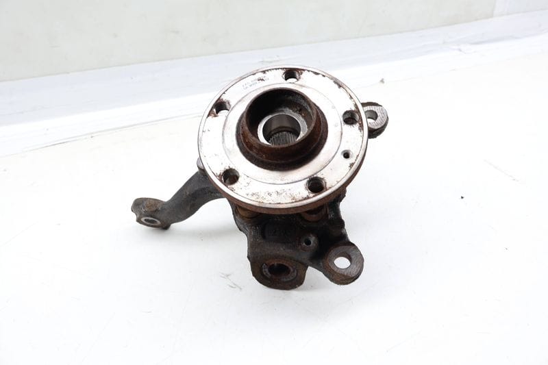 Spindle Knuckle w/ Wheel Bearing 5C0407256 — Used (SKU 678594)