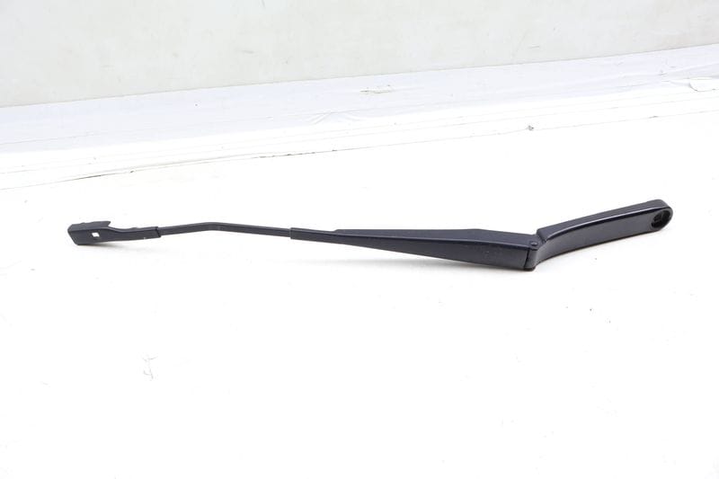 Windshield Wiper Arm 561955405 — Used (SKU 678589)