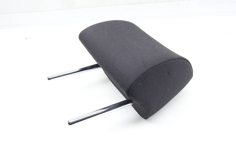 Headrest / Head Rest (CLOTH) 5C6885901N — Used (SKU 678714)