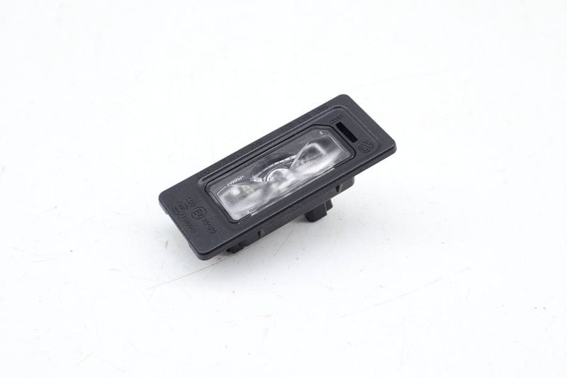 License Plate Light 5NA943021 — Used (SKU 678373)