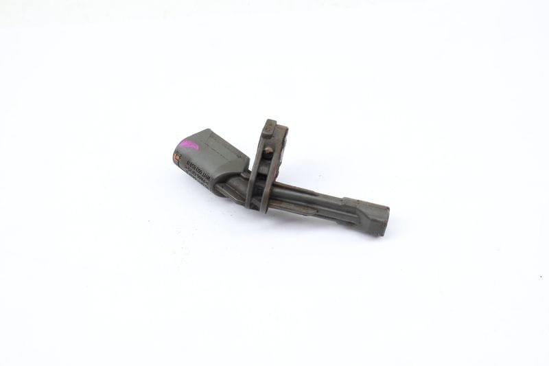 ABS / Wheel Speed Sensor WHT003858B — Used (SKU 678904)