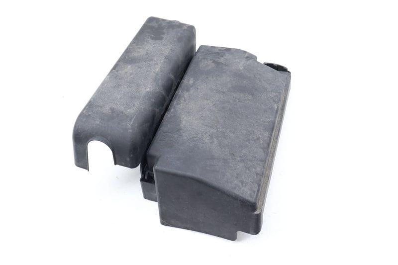Relay / Fuse Box Cover 5C0937132C — Used (SKU 678622)