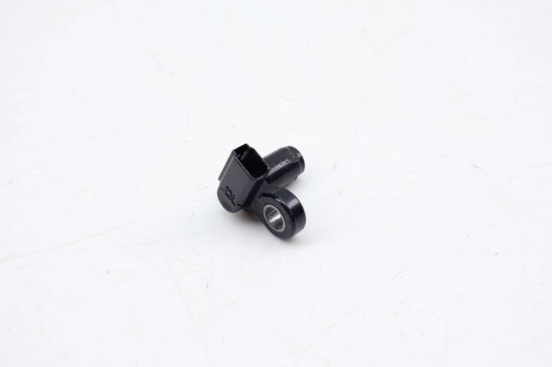 Transmission Speed Sensor / Vss (G182) 0C8927321 — Used (SKU 678642)