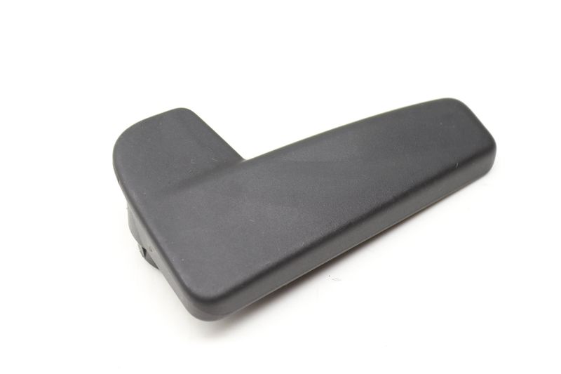 Hood Release Lever / Handle 6R1823533 — Used (SKU 597596)
