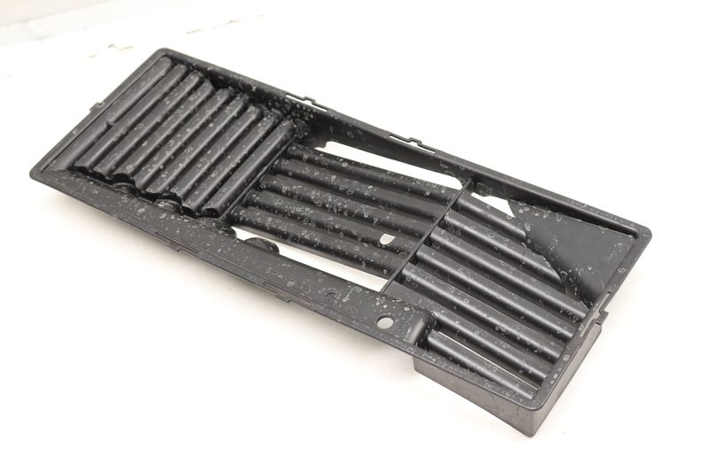 Engine Air Filter Box Insert / Grille 3C0129668 — Used (SKU 605071)