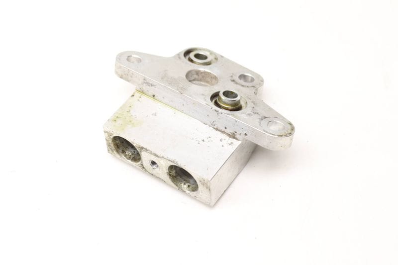 Transmission Oil Cooler Temperature Valve 09P317027A — Used (SKU 597674)