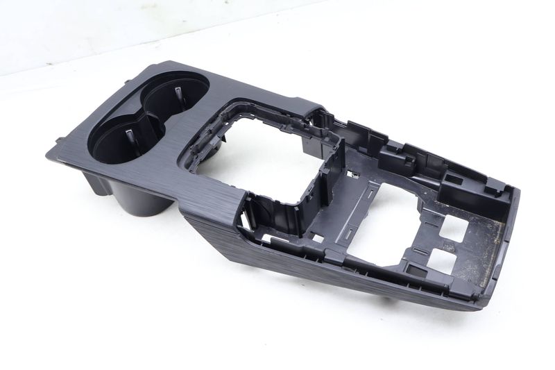 Center Console Trim / Frame 8V1864261F — Used (SKU 641190)