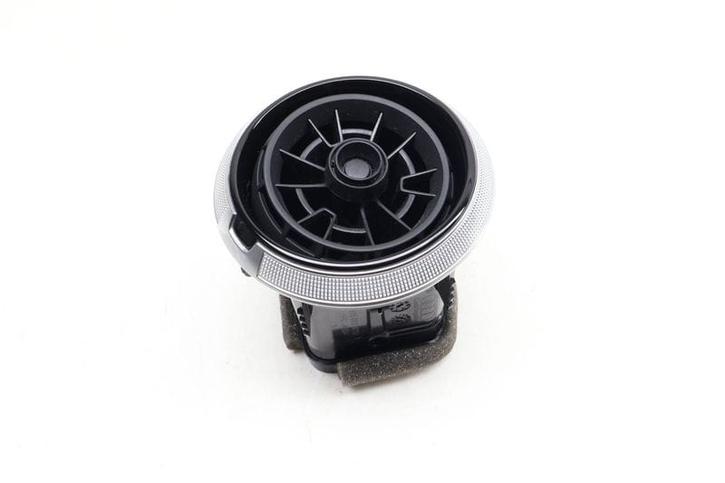 Dash Air Vent 81A820901F — Used (SKU 641198)