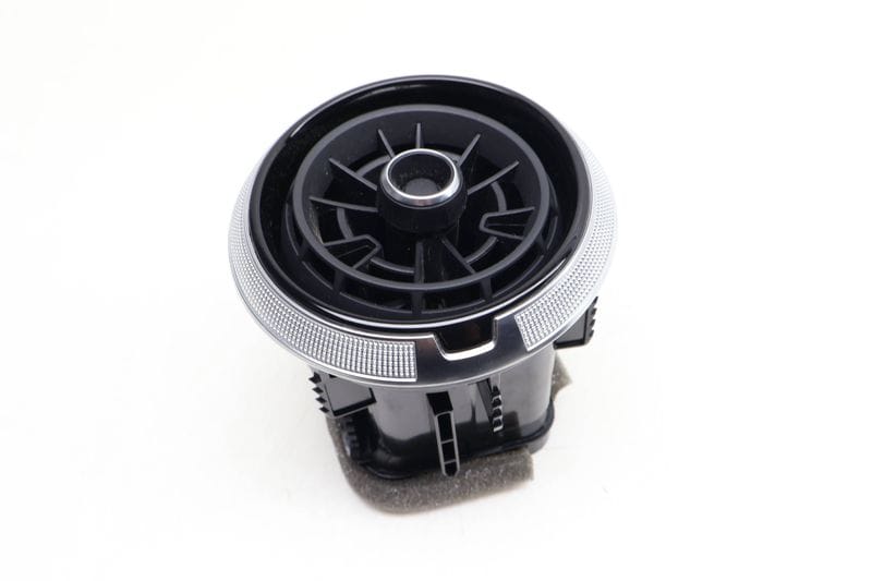 Dash Air Vent 81A820901F — Used (SKU 641200)