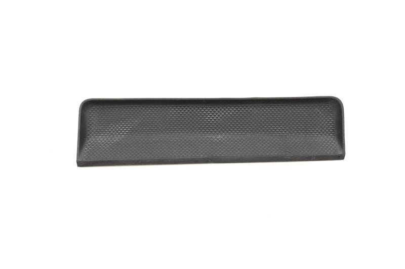 Center Console Storage Bin / Tray Insert 8W1864131C — Used (SKU 562753)