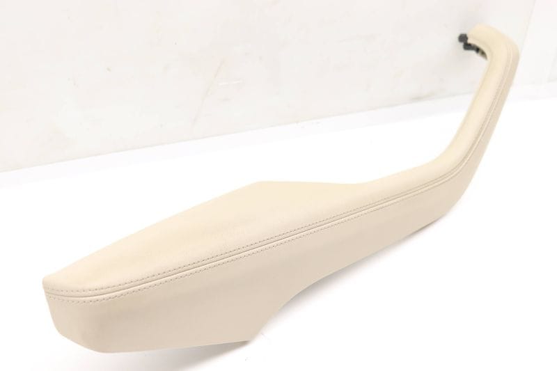 Door Pull Handle / Armrest 8W0867173A — Used (SKU 562864)