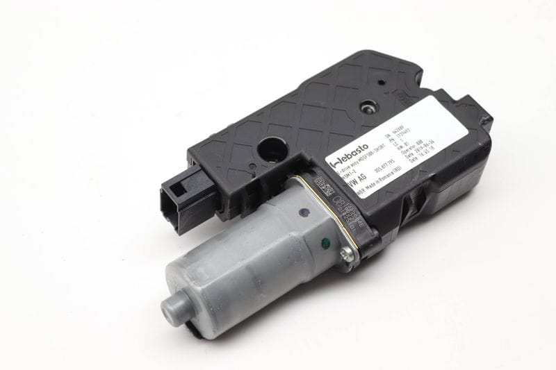 Sunroof / Sun Roof Motor 3G5877795 — Used (SKU 562971)