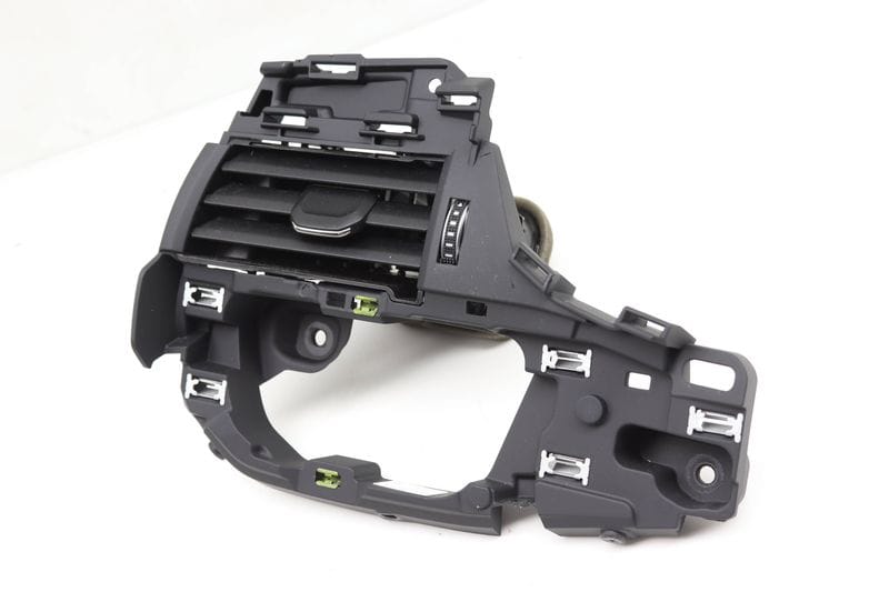 Dash Air Vent 8W1820901B — Used (SKU 562896)