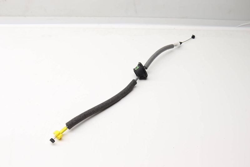 Interior Door Handle Release / Bowden Cable 8W0839085C — Used (SKU 562526)