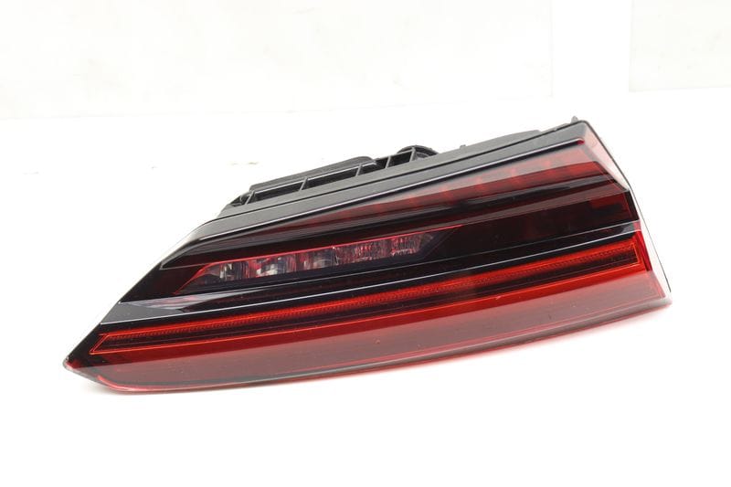 Inner LED Tail Light / Lamp 8W6945093F — Used (SKU 574480)