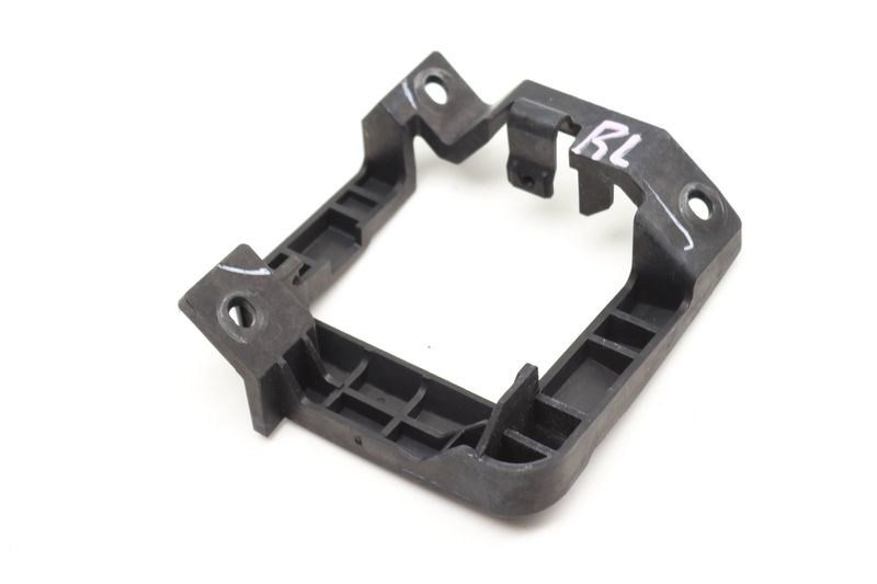 Bumper / Lane Change Assist Module Bracket 8W6907175 — Used (SKU 574606)