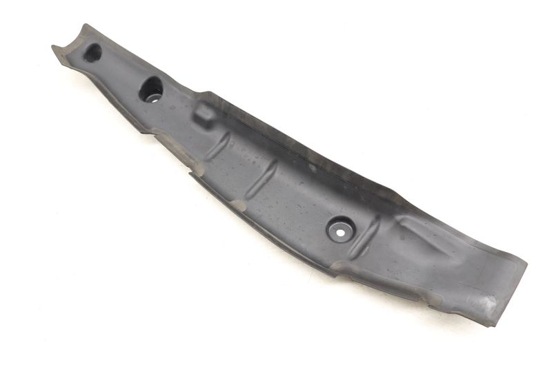 Inner Fender End Plate / Cover 8W6821112 — Used (SKU 514560)