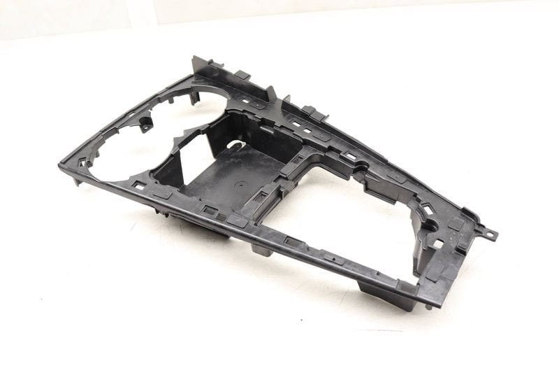 Automatic Shifter Mount Bracket 8W1864261C — Used (SKU 530847)