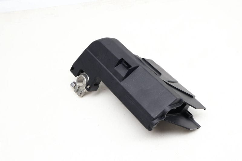 Battery Overload Protection Fuse Unit Housing 8W0915459E — Used (SKU 630553)