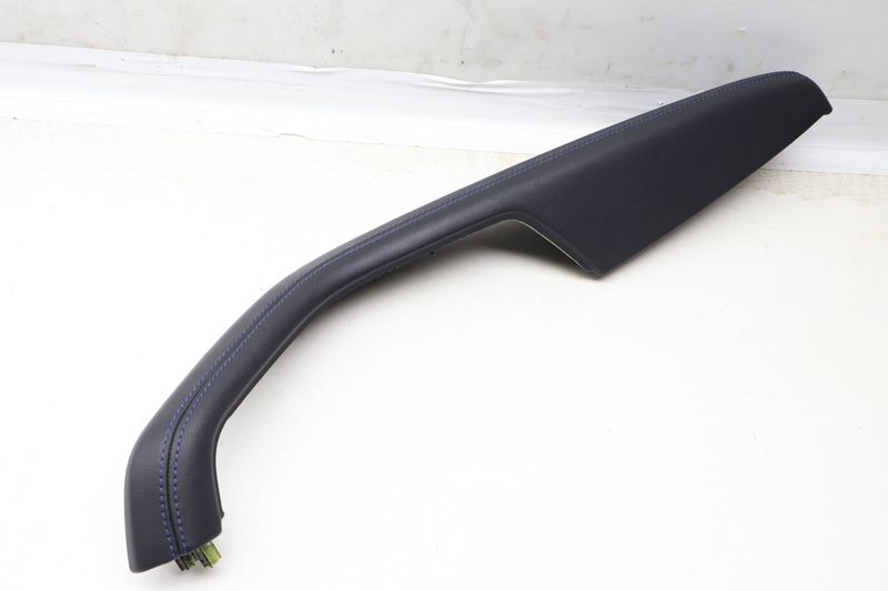 Door Pull Handle / Armrest 8W0867173A — Used (SKU 630413)