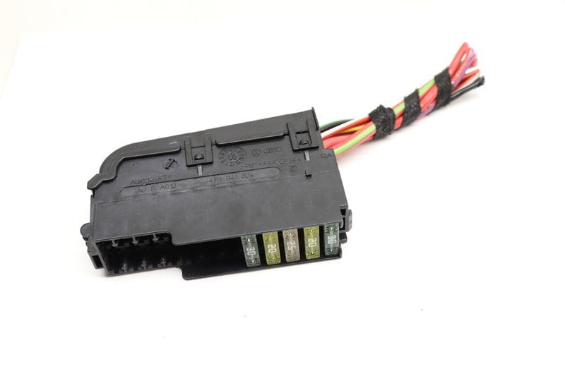 Fuse Panel / Holder 4F1941824 — Used (SKU 531125)