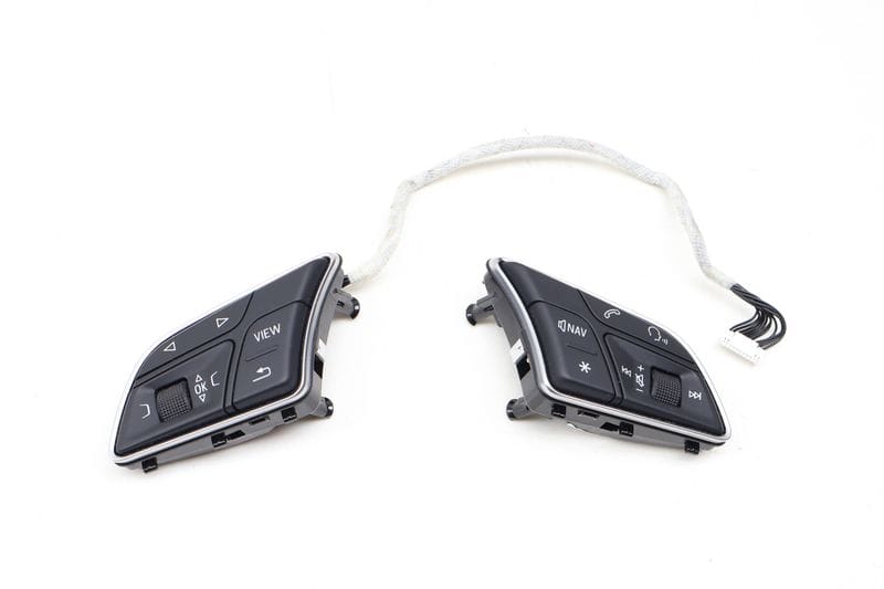Steering Wheel Control Switch / Button Set 8W0951523F — Used (SKU 630537)
